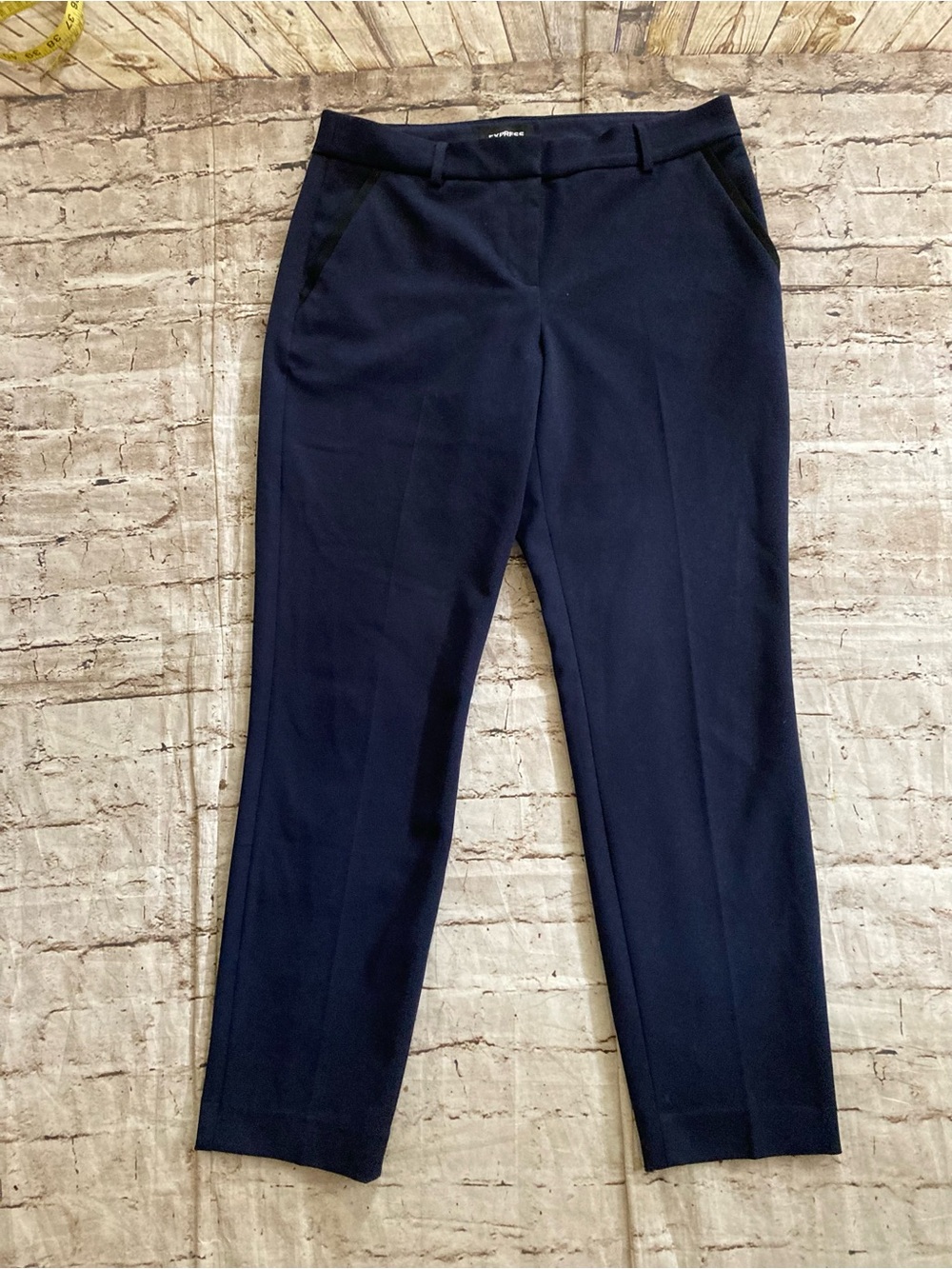 NWOT express  columnist Navy ankle  midrise pants size 8R.